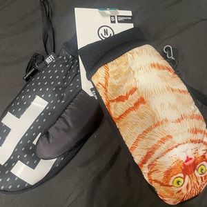 Neff cat mittens